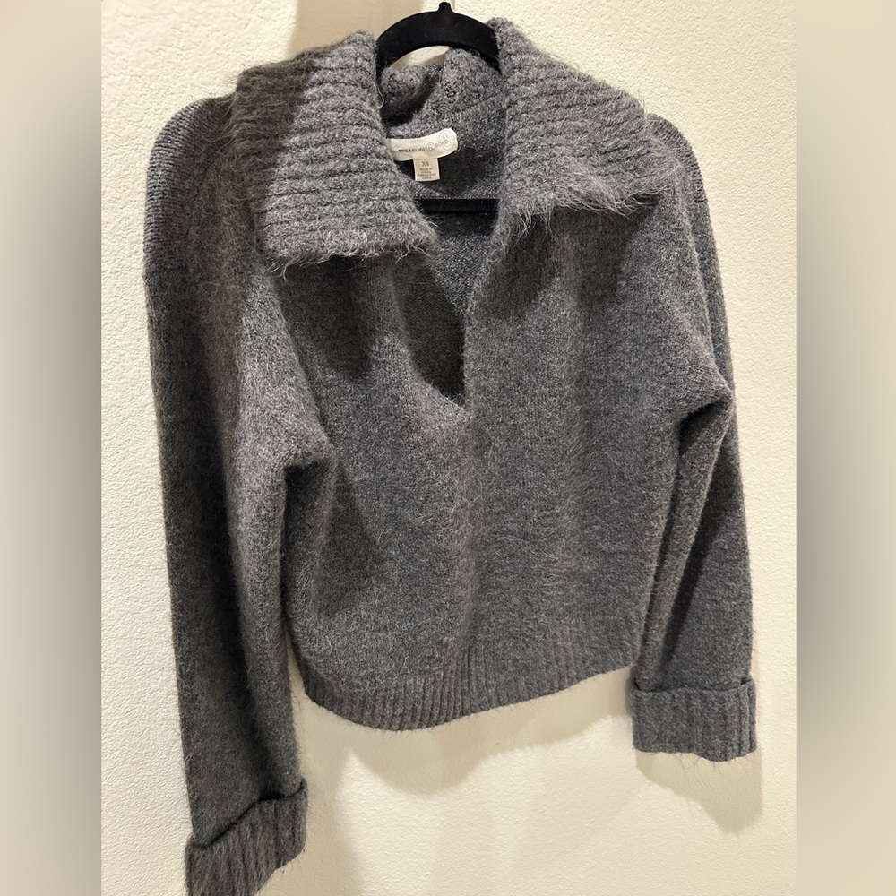 Treasure & Bond Charcoal V-Neck Sweater